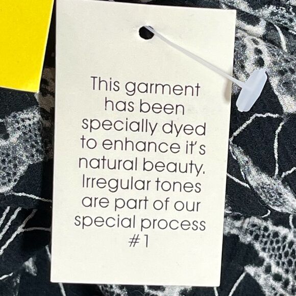 Citron Santa Monica Black Print Frog Closure Top - Picture 5 of 11